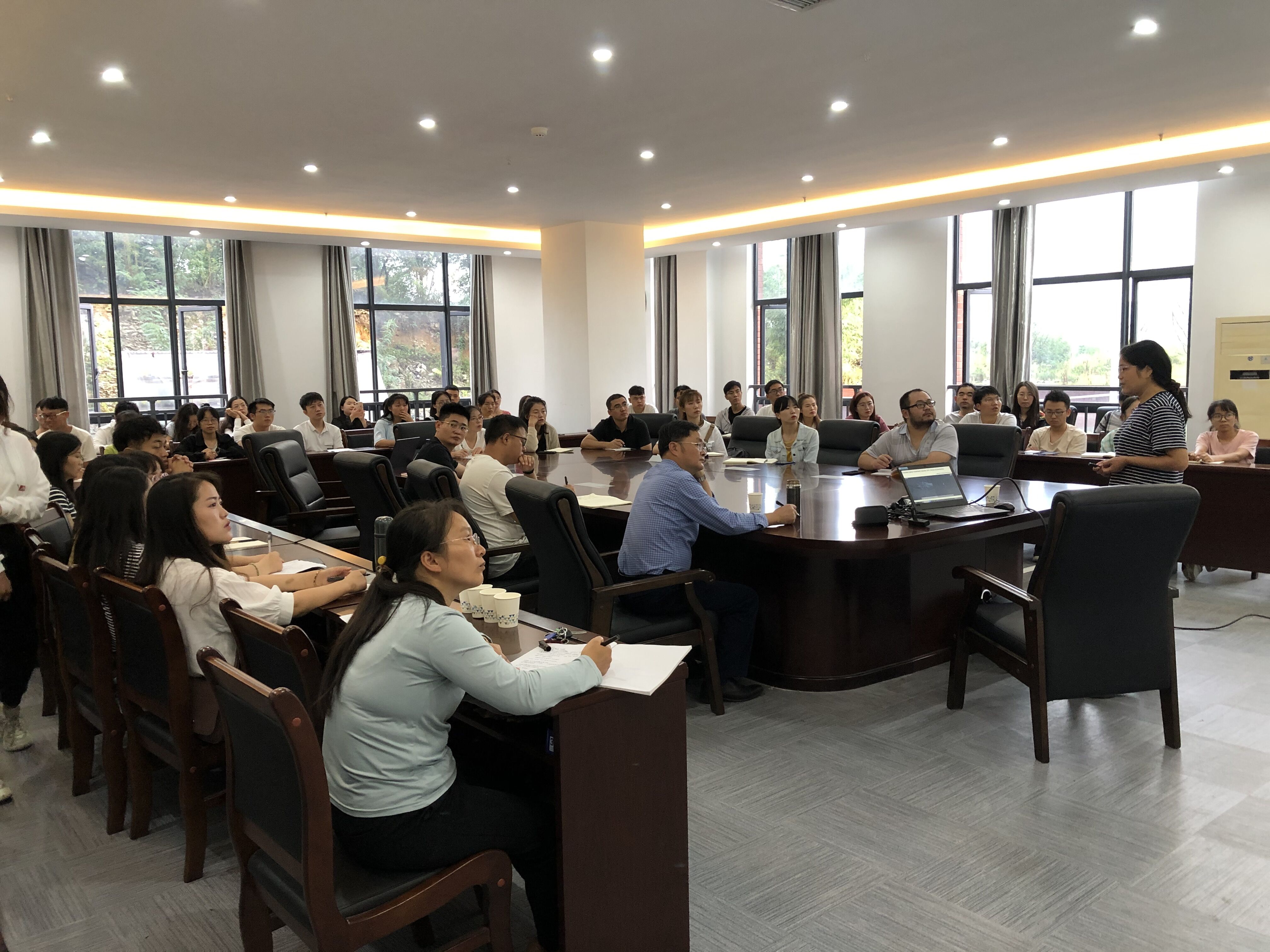 华中农业大学陈春丽博士应邀莅临我院进行学术交流